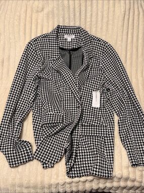 🔴 Liz Claiborne Black & White Houndstooth Blazer